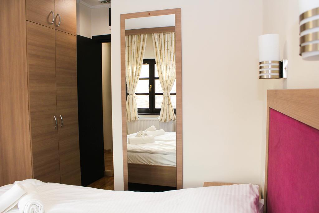 Wake Up Apartments And Rooms Белград Экстерьер фото