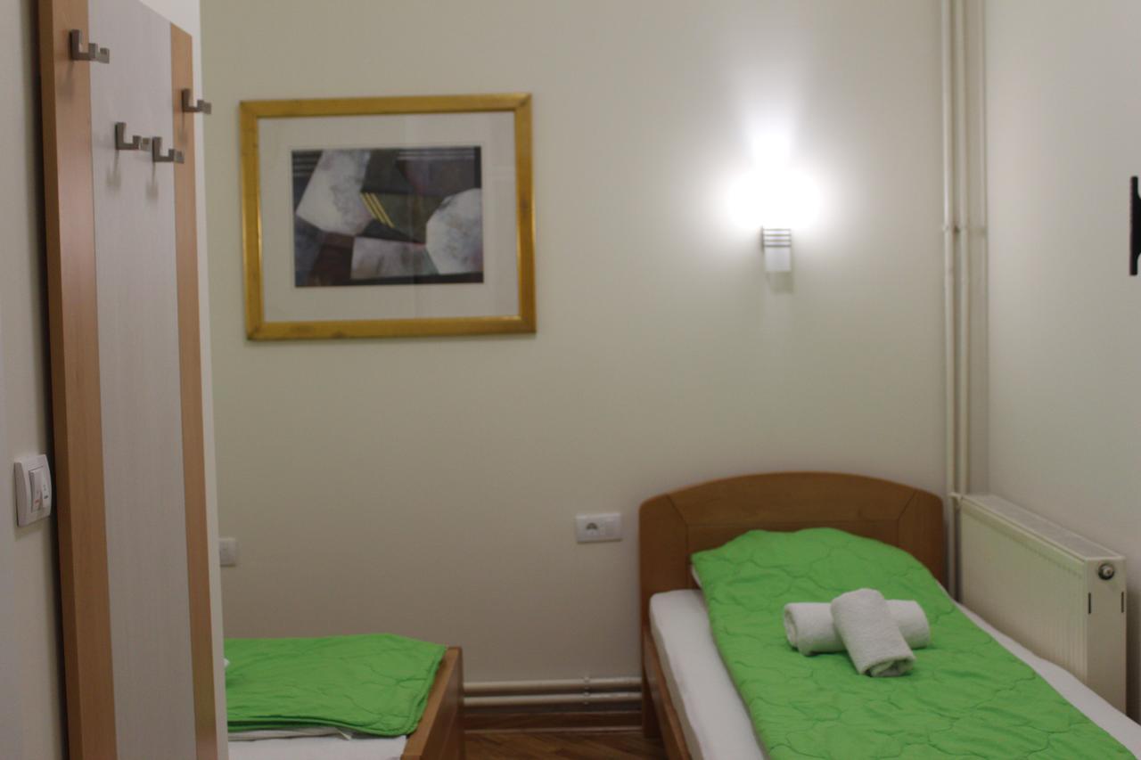 Wake Up Apartments And Rooms Белград Экстерьер фото